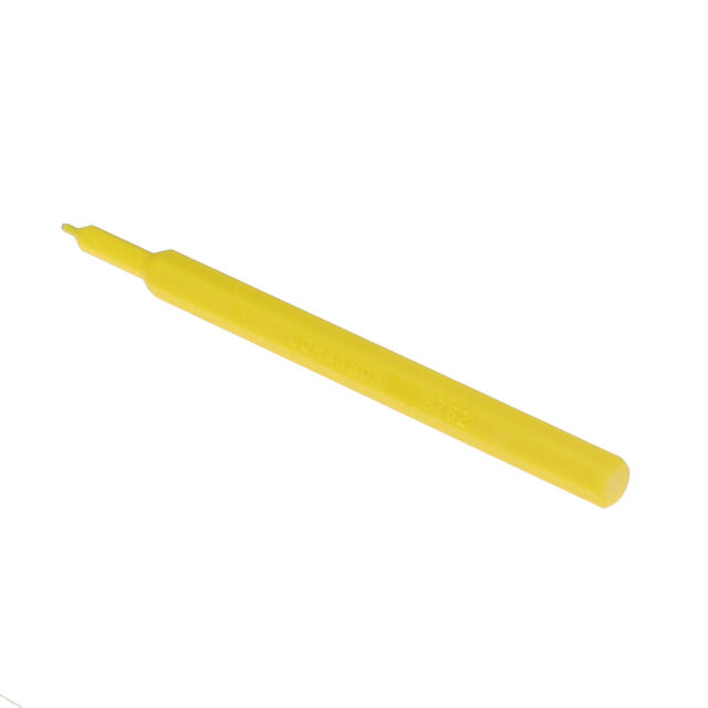 8762