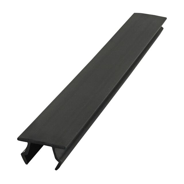 2823